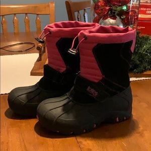 Black and Pink Snow Boots!